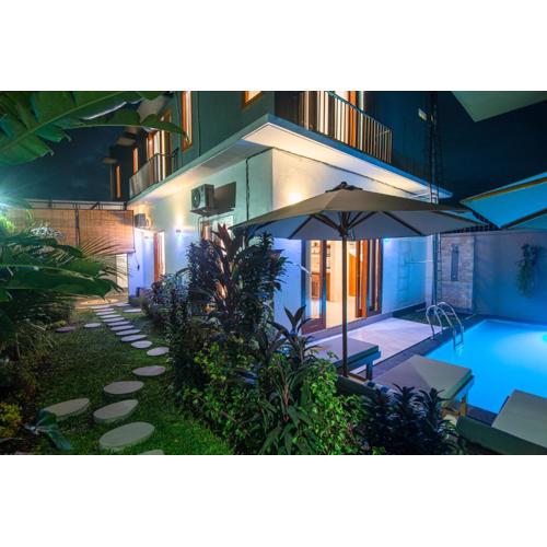 Villa Dua Warna Dencarik