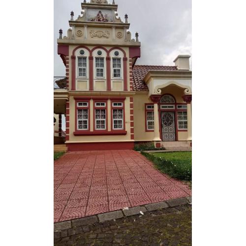 Villa Eindhoven R9 / 3 Kota Bunga Cipanas Bogor