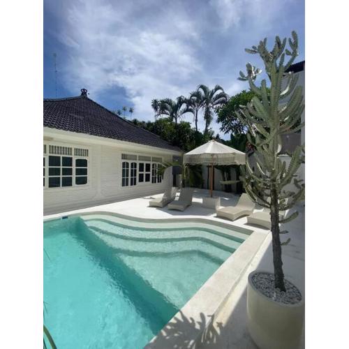 Villa EL NIS - LEGIAN - 4 Bedroom - 4 Bathroom - Luxury