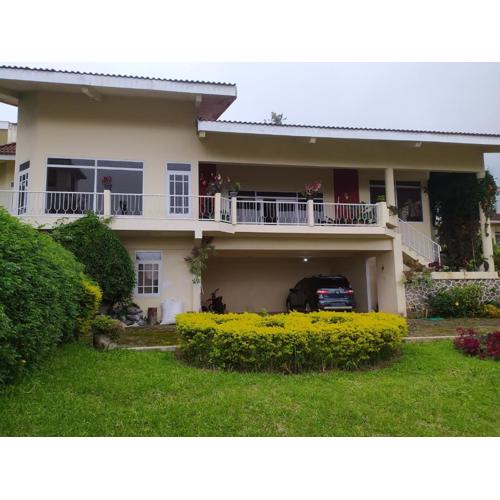 Villa Fiedo with Mountain View