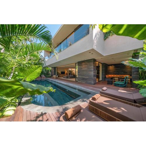 Villa Fiji by Villa Finder