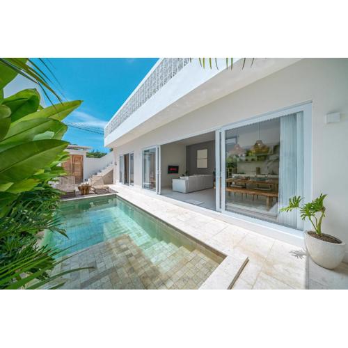 Villa Gajah - Tropical 2BR Escape Near Nyang Nyang Beach with Rooftop