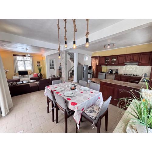 VILLA GERARD STAAR by SOV