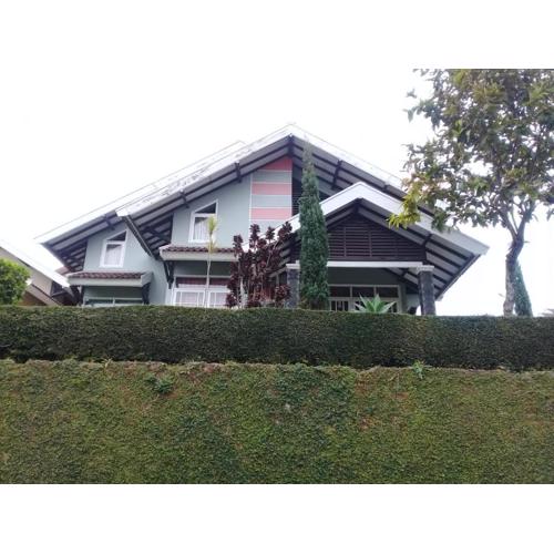 Villa green hill cipanas pacet puncak bogor