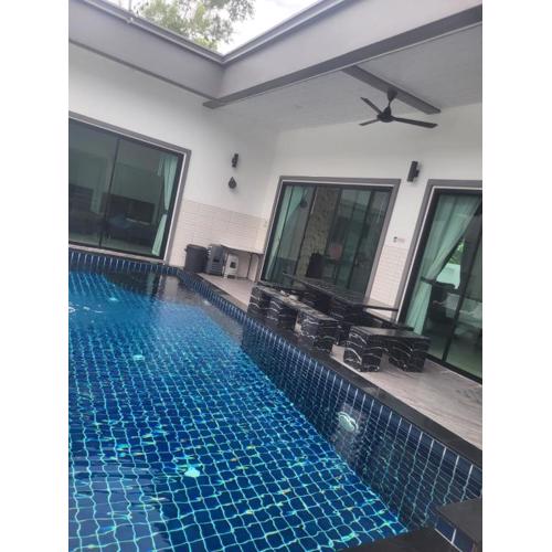villa green pattaya famili and love room private and luxury