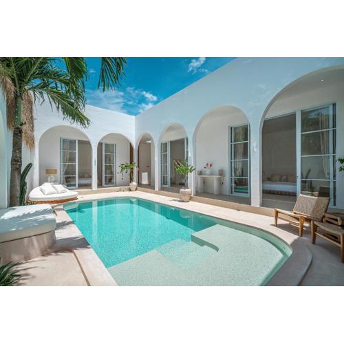 Villa Halo - Exquisite Tropical 3 Bedrooms Villa in Canggu