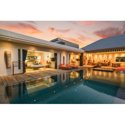 Villa Harlow: Stylish 3BR Villa - Centrally Located in Berawa