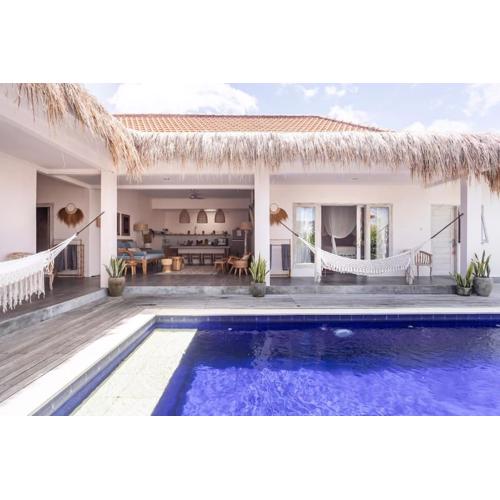 Villa Hart - Cosy and central 3BR villa with Pool