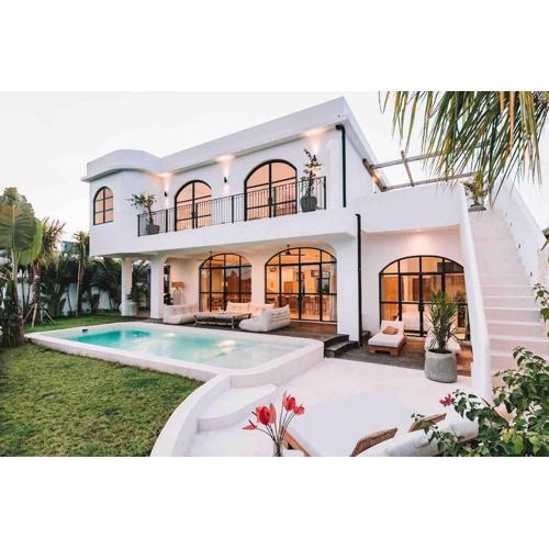 Villa Hestia 5 BR Berawa Canggu