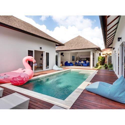 Villa Hiburan 2 by Villa Finder