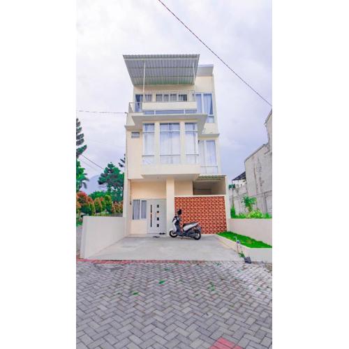 Villa Hindia with Private Pool and Balcony