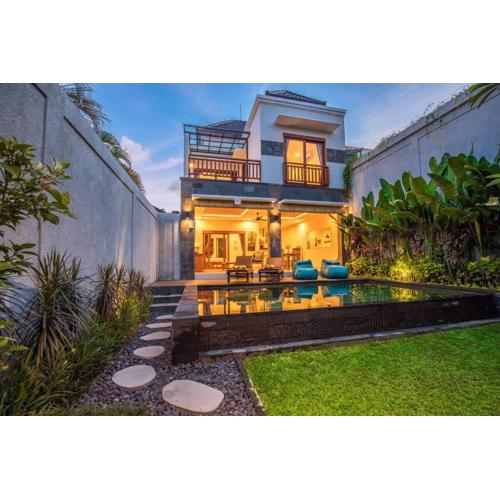 Villa Hitam Putih Legian Bali