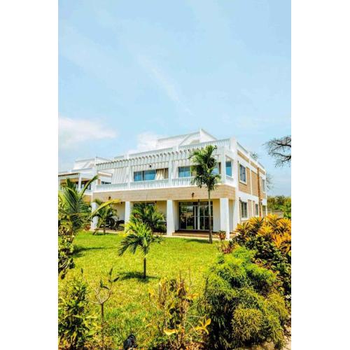 Villa in Diani with a Private Pool