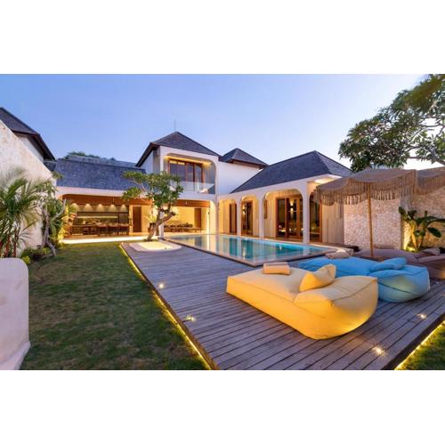 Villa Indira 3BR Villa In Umalas, Canggu