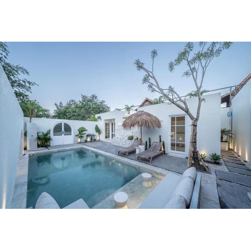 Villa Iris & Stone by Unicorn Villas Bali