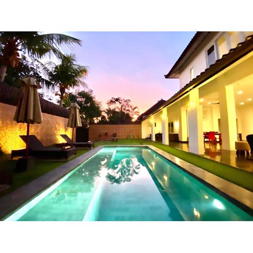 Villa JULIA | heart of Seminyak | 350m Beach
