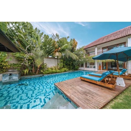 Villa Kajou: Spacious 4BD Villa in Seminyak Close to the Beach!