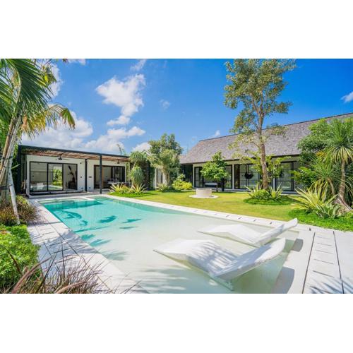 Villa KaKao - 4BR Villa in Kedungu