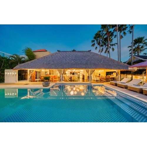 Villa Kalis, 10 BR family and group Villa