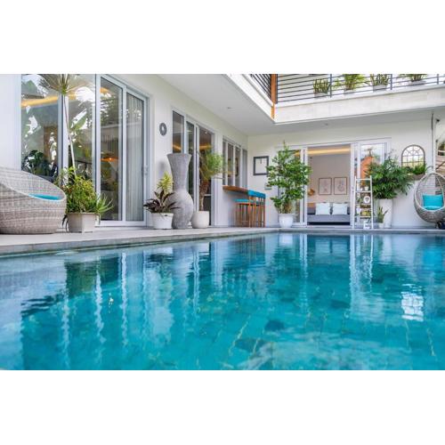 Villa Kejoraku Chic 3BR Pool Villa Rooftop in Umalas