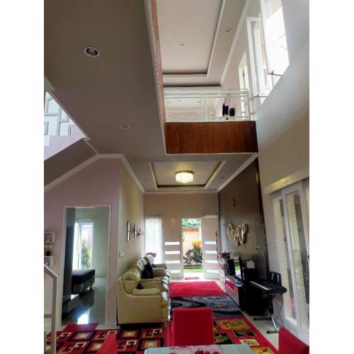 Villa keluarga Pandansari