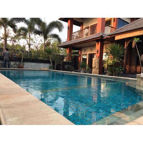 Villa Kenanga in Meninting By The Beach