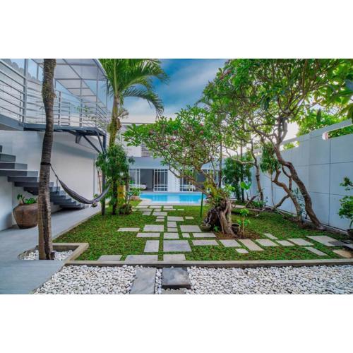 Villa Kikou 4 bdr center Berawa
