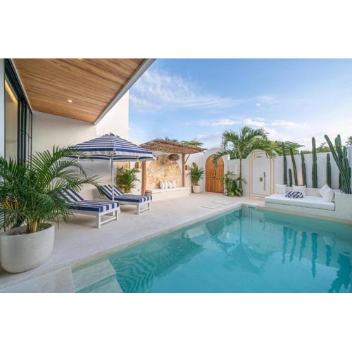 Villa Kokoan - 2BR Tropical Serenity Villa close to Echo Beach