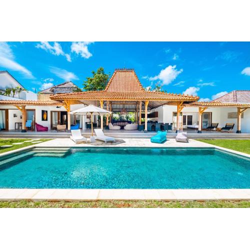 Villa Korai brand new - Spacious 4bdrs villa - Balangan Beach