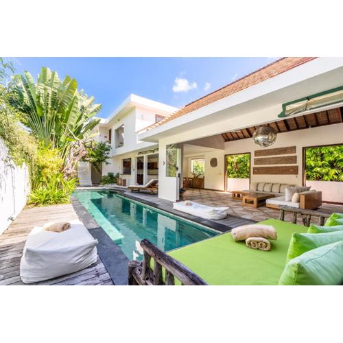 Villa Ku Tama by Villa Finder