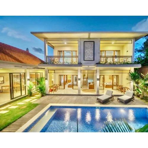 Villa Kumaru Luxury 4BR inc breakfast and airport pickup