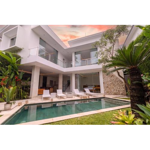 Villa Kusamakura Seminyak