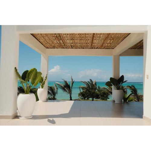 Villa Kweli - Private Ocean Front Villa