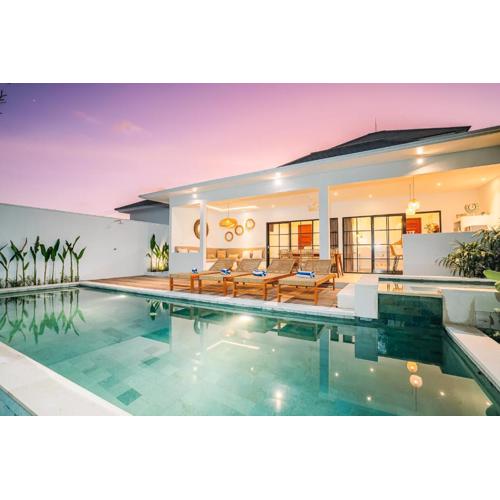 Villa L at Seseh 2 bedroom private luxury oasis next to the Beach