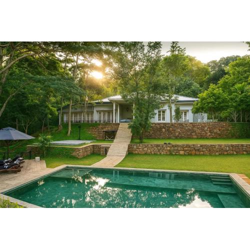 Villa Lé Maas Tota by 98 Acres