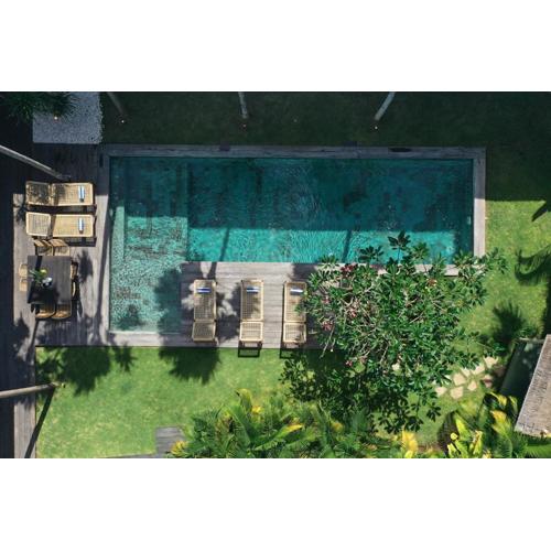 Villa Lileo - Stunning & Bright Luxury 4BR Villa 5 Minutes to Berawa Canggu, Perfect for a Relaxing Getaway
