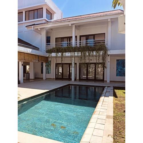 Villa Louis Tanjung Benoa