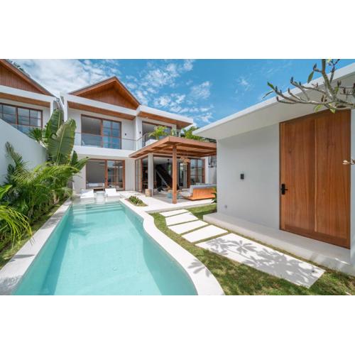 Villa LouLou Bali - Brand New Tropical 3BR Villa Next to Canggu