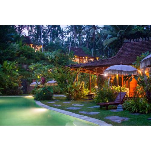 Villa Mahadevi 1 Open-Air Jungle Joglo Near Ubud