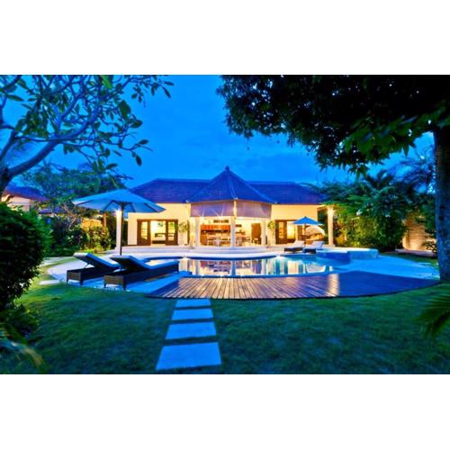 Villa Mango - 3 Bedroom Villa in Seminyak