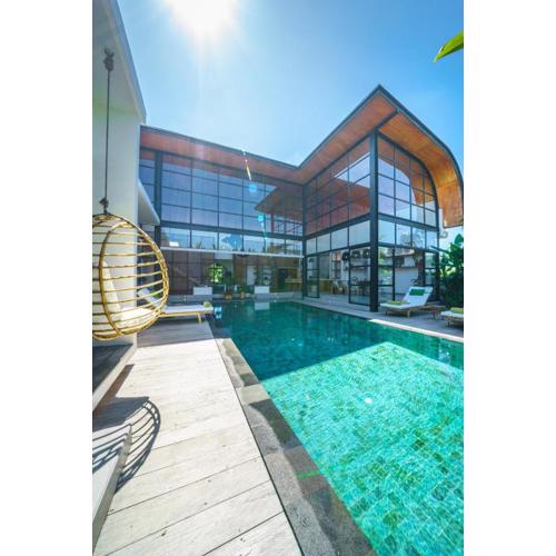 Villa Mango 3 - Amazing 4-bdr Villa in Berawa ! PERFECT LOCATION !