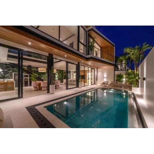 Villa Maverick - Brand New Classy 4BR Villa in Canggu