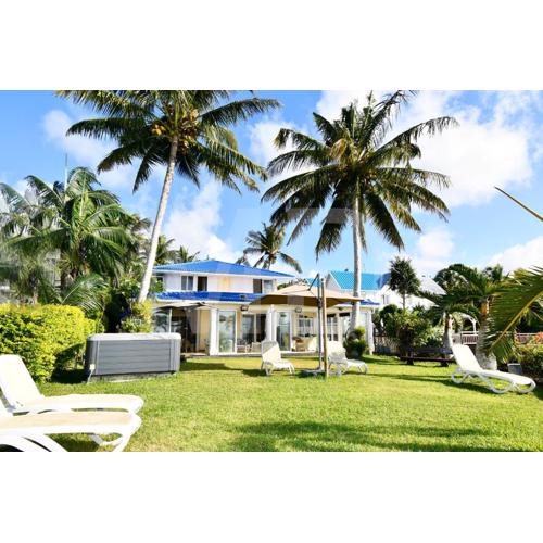 Villa Maya oceanfront with pool, jaccuzzi, wifi, jets in bathroom