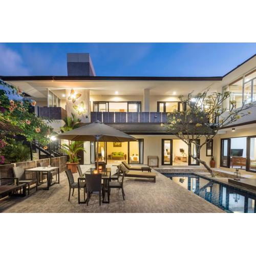 Villa Mayasari 6 Bed Rooms