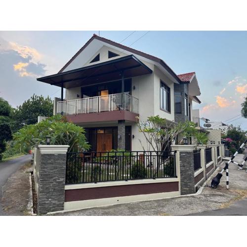 Villa Munjul Indah - Majalengka