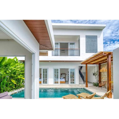 Villa Nadhira 3BR Tropical Oasis in Berawa