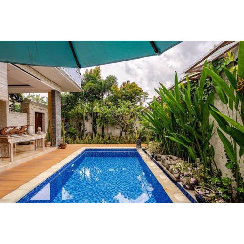 Villa Naga, pool, Kitchen, terace and garden