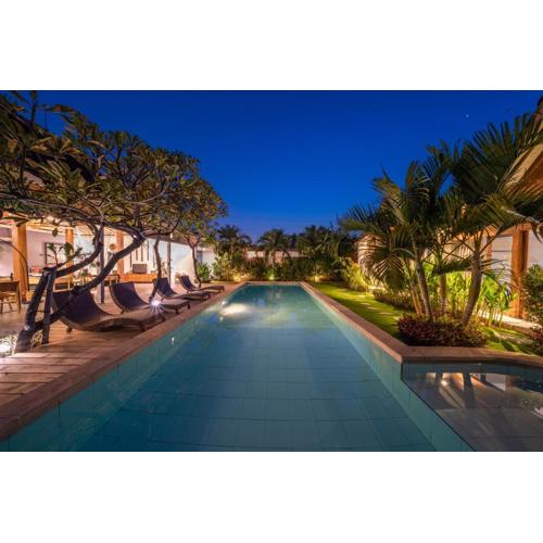 Villa Nahema - 4BR Villa in Seminyak Next to the Beach