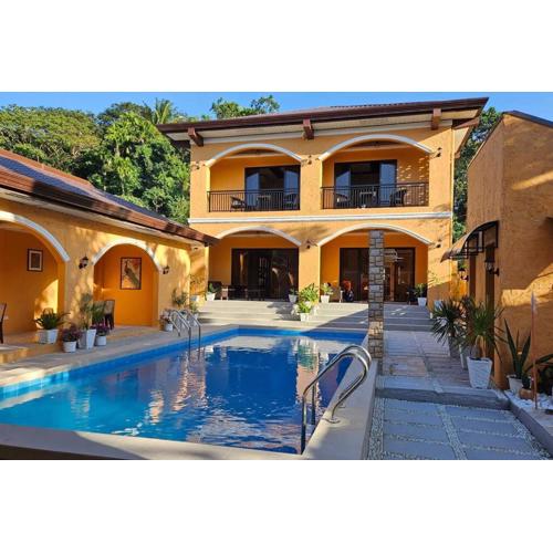 Villa Naranja Pagudpud - Biondo