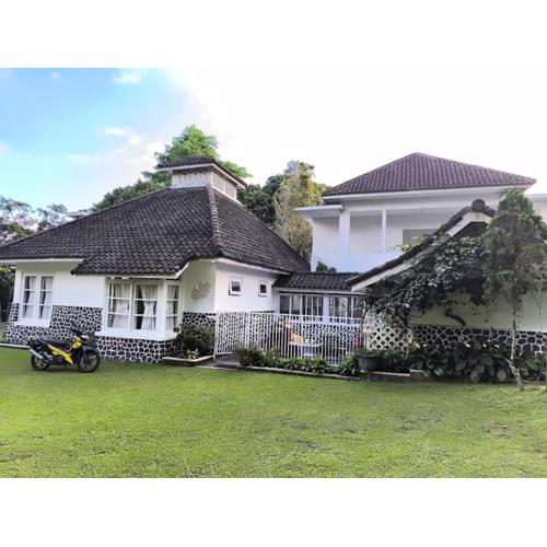 Villa Narendra Yogyakarta